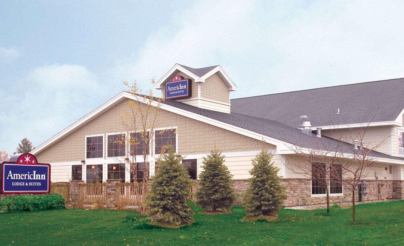 Americinn By Wyndham Charlevoix Exterior photo